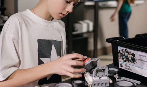 Post image Why You Should Join a Robotics Competition Develop Personal Skills - Why You Should Join a Robotics Competition